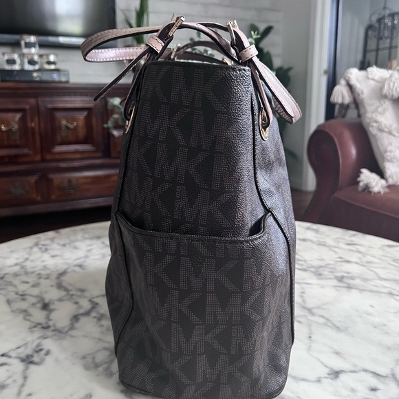 Authentic Michael Kors tote dark brown tan purse handbag shoulder bag - Picture 2 of 13